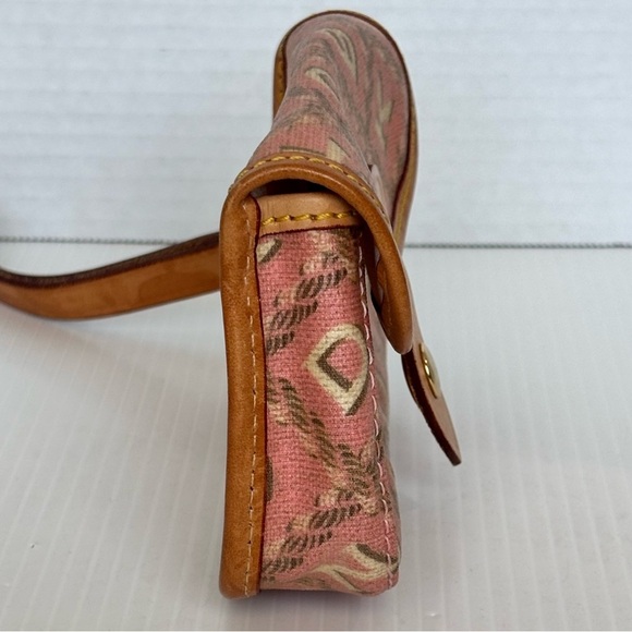 Dooney & Bourke Signature Logo Pouch Orange Leather Wristlet - Picture 5 of 12